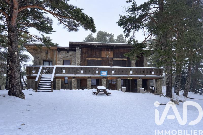 Châlet - 200 m² - 8 pièces