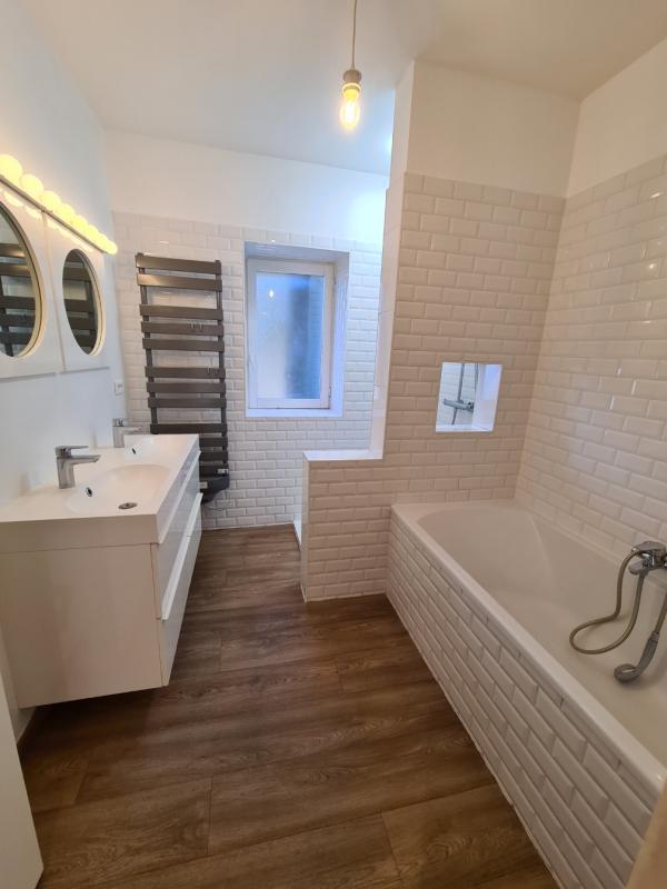 Corps de ferme - 140 m² - 5 pièces