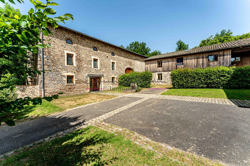 Propriété - 800 m² - 14 pièces