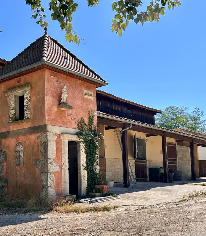 Maison - 296 m² - 11 pièces