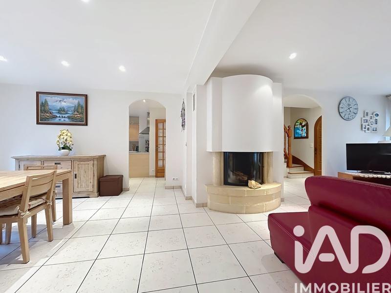 Maison - 142 m² - 6 pièces