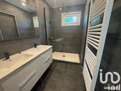 Maison - 94 m² - 7 pièces