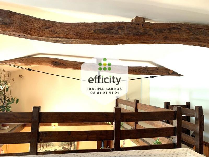 Maison - 203 m² - 7 pièces