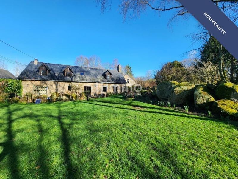 Demeure - 231 m² - 12 pièces