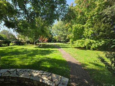 Maison de village - 200 m² - 9 pièces