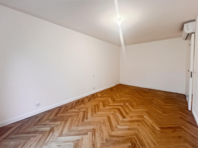 Maison - 627 m² - 5 pièces