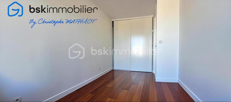 Appartement - 77 m² - 3 pièces