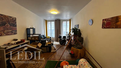 Local commercial - 120 m² - 4 pièces