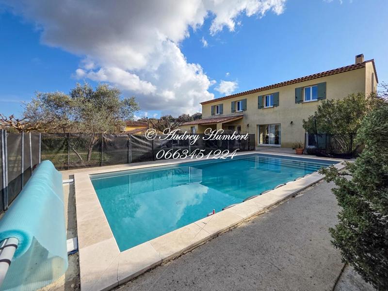 Maison - 147 m² - 6 pièces