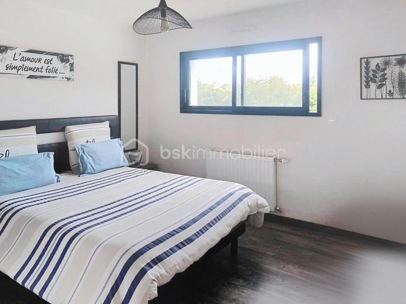 Maison - 290 m² - 11 pièces