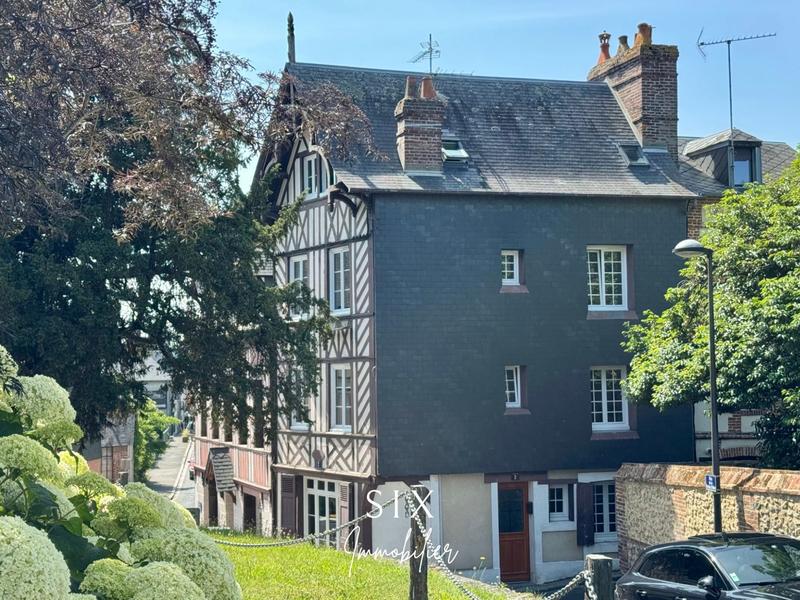 Maison - 106 m² - 6 pièces