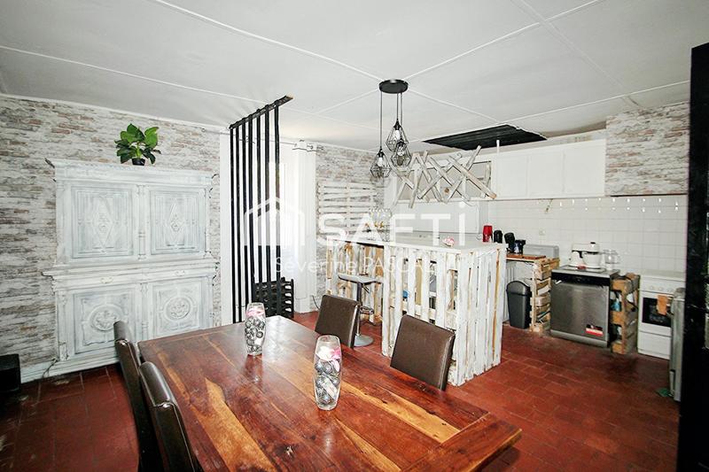 Maison - 260 m² - 8 pièces