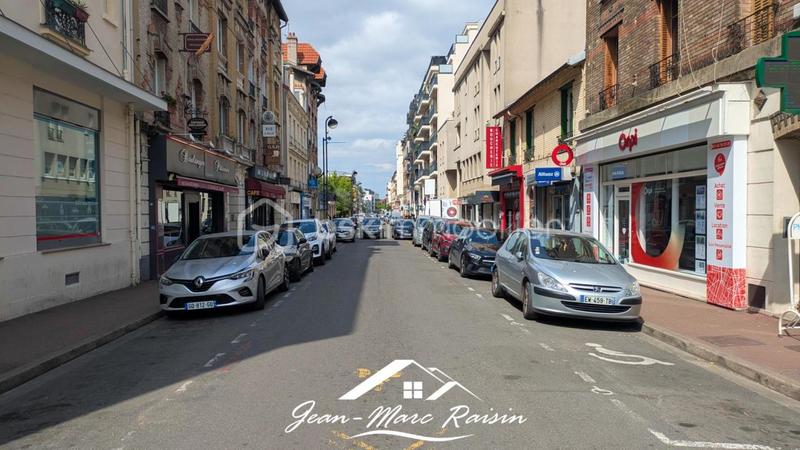 Local commercial - 49 m² - 2 pièces