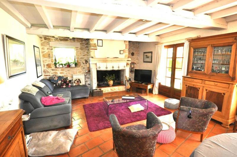 Maison - 227 m² - 8 pièces