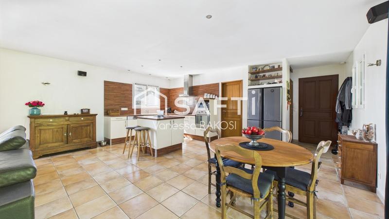 Maison - 158 m² - 6 pièces