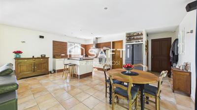 Maison - 158 m² - 6 pièces