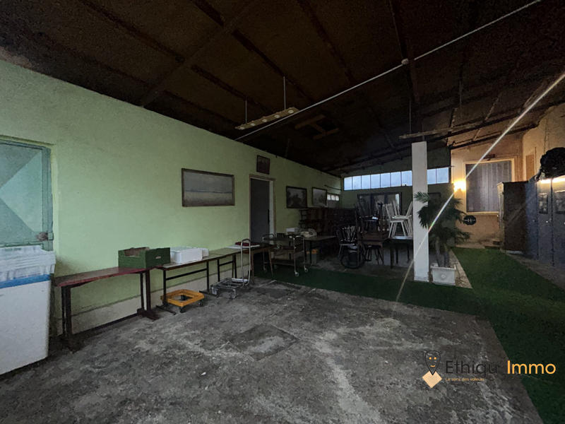 Maison - 700 m² - 17 pièces