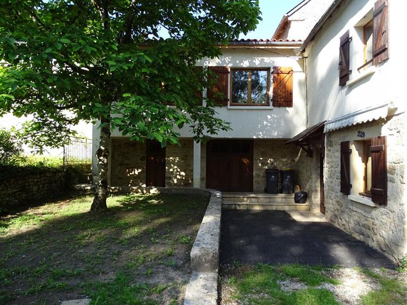 Maison - 92 m² - 4 pièces