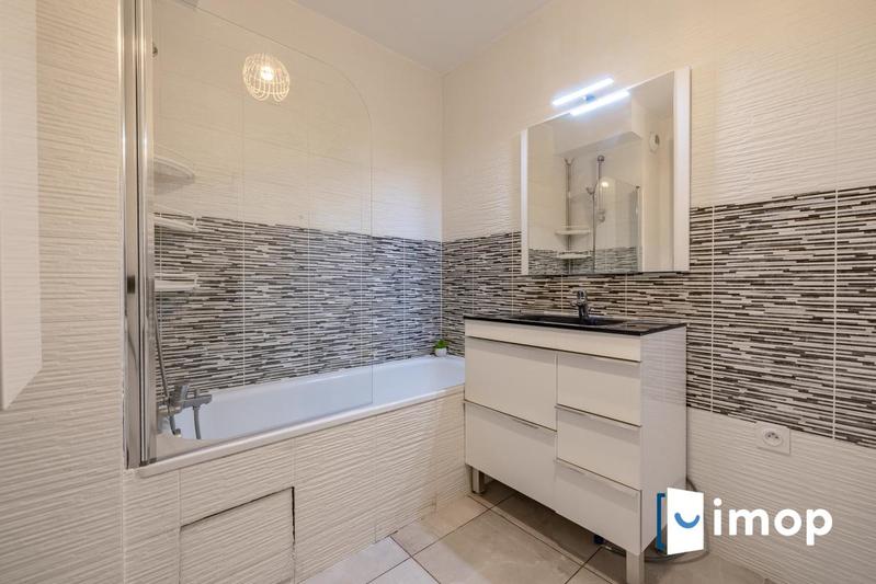 Appartement - 75 m² - 3 pièces