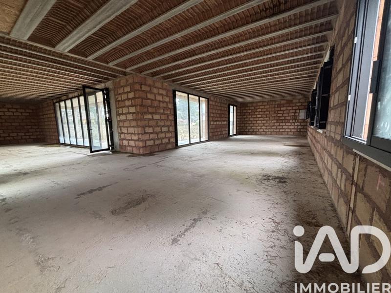 Maison - 228 m² - 5 pièces