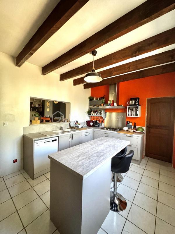 Maison traditionnelle - 93 m² - 4 pièces