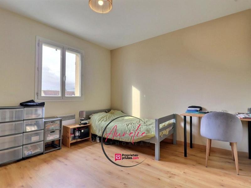 Maison - 202 m² - 9 pièces