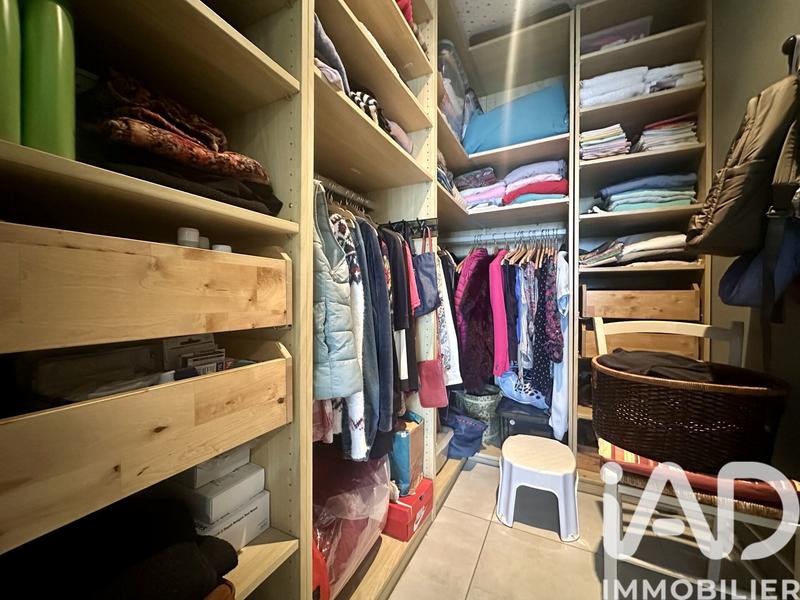 Maison - 210 m² - 5 pièces