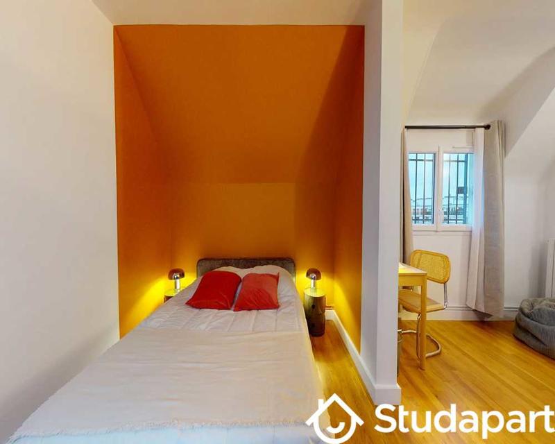 Chambre - 160 m² - 1 pièce