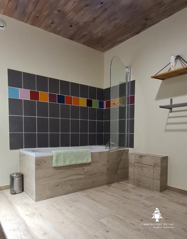 Maison en pierre - 221 m² - 9 pièces