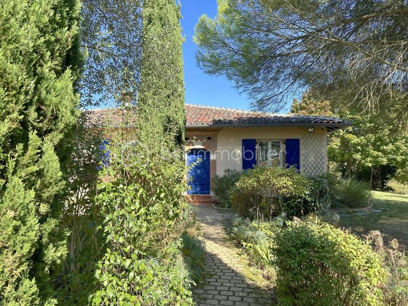 Maison - 240 m² - 7 pièces