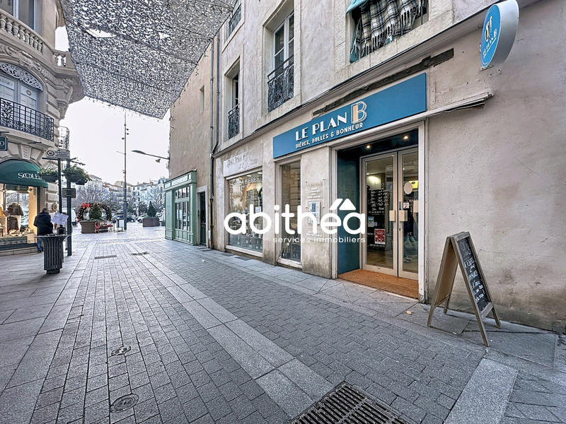 Fonds de commerce - Magasins - 70 m²