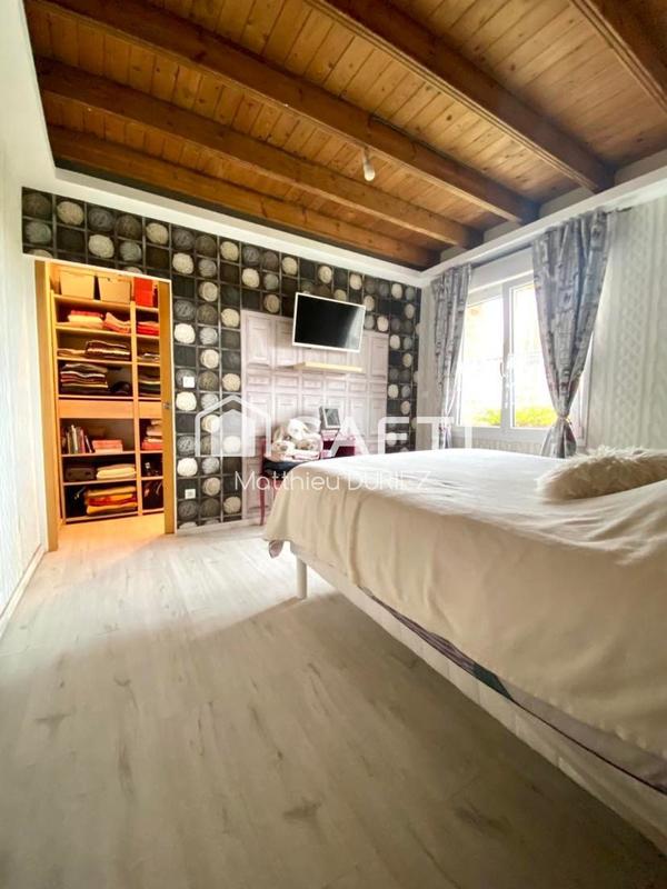 Maison - 160 m² - 10 pièces