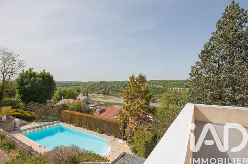 Maison - 270 m² - 7 pièces