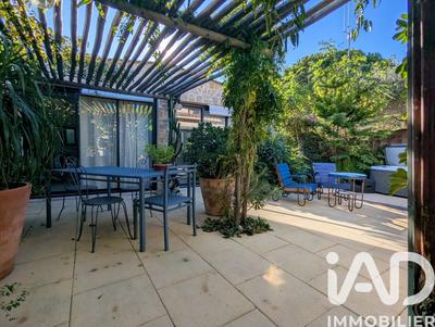 Maison - 98 m² - 4 pièces