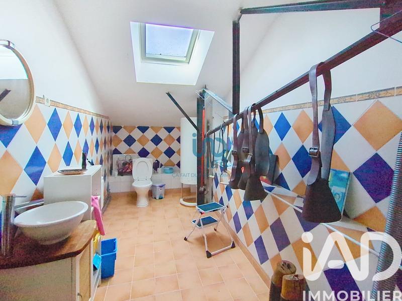 Maison - 239 m² - 9 pièces
