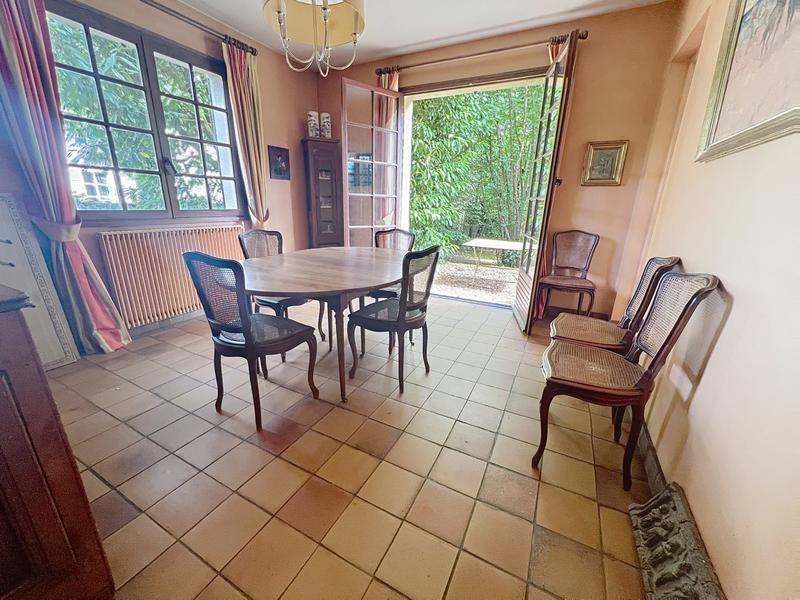 Villa - 162 m² - 8 pièces