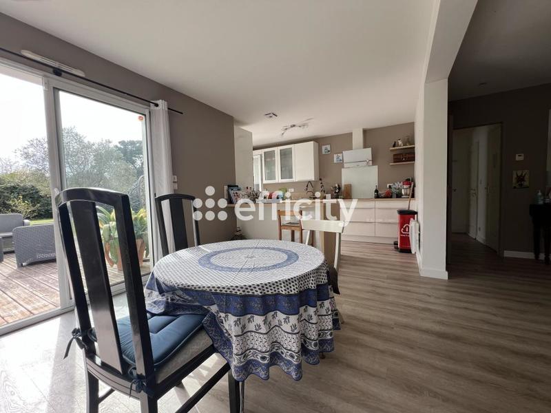 Maison - 140 m² - 7 pièces