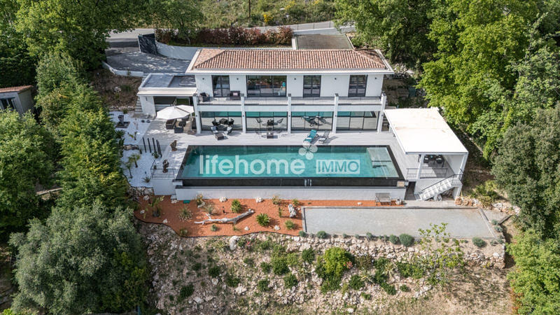 Villa - 234 m² - 5 pièces