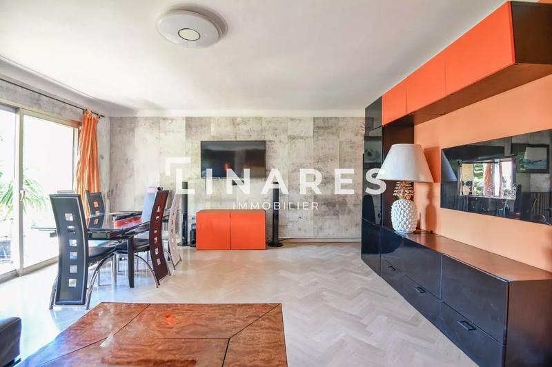 Appartement - 102 m² - 4 pièces