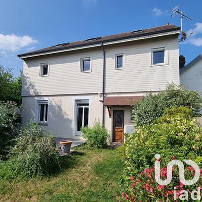 Maison - 172 m² - 6 pièces