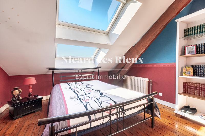 Maison - 180 m² - 8 pièces