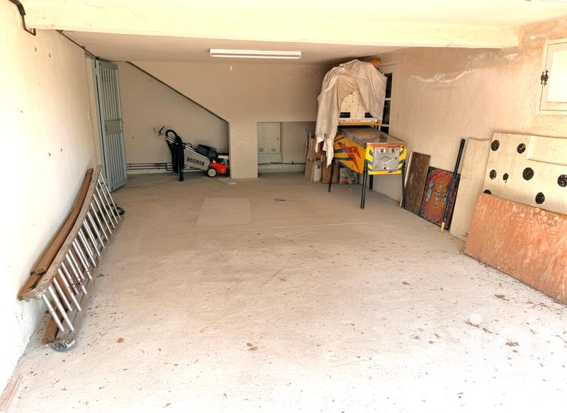 Maison - 200 m² - 8 pièces