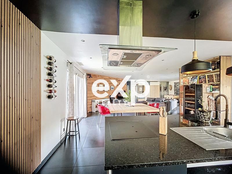 Villa - 152 m² - 6 pièces