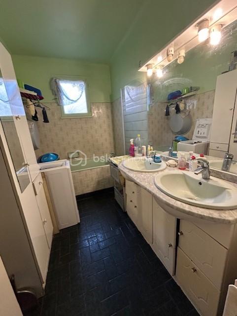 Maison - 190 m² - 10 pièces