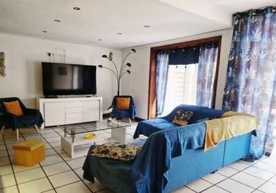 Maison - 439 m² - 6 pièces