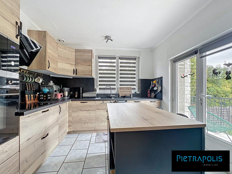 Maison - 193 m² - 6 pièces