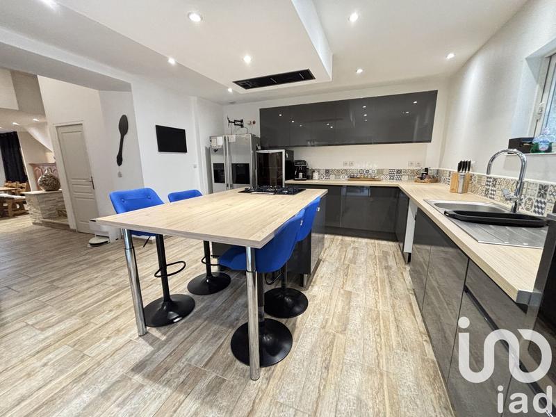 Maison - 180 m² - 6 pièces