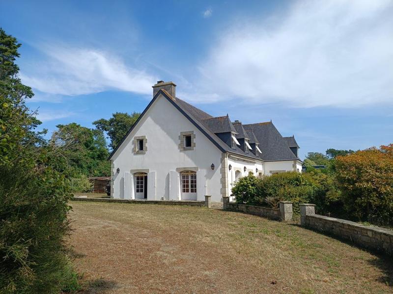 Maison - 265 m² - 8 pièces