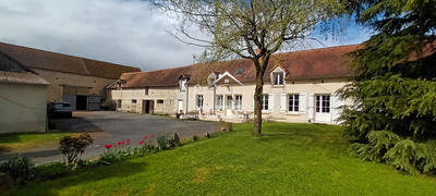 Maison ancienne - 239 m² - 10 pièces