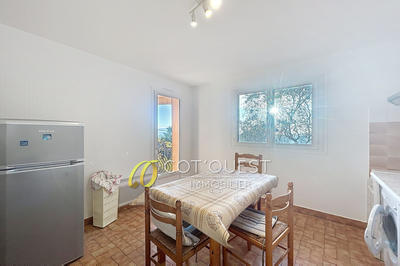 Maison - 265 m² - 7 pièces